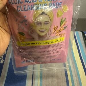 Kojic Acid & Turmeric Cleansing Pads